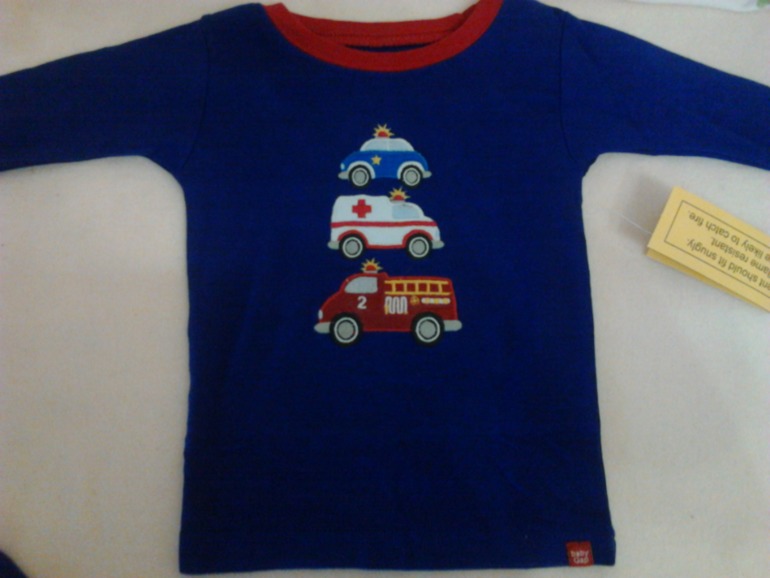 Две пижамы на мальчика Baby Gap (р.2 года и размер 6-12 мес)