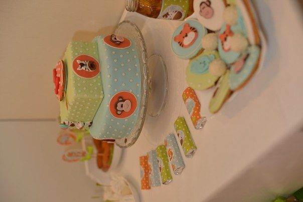 Яркий набор для годовасия  Артемки!