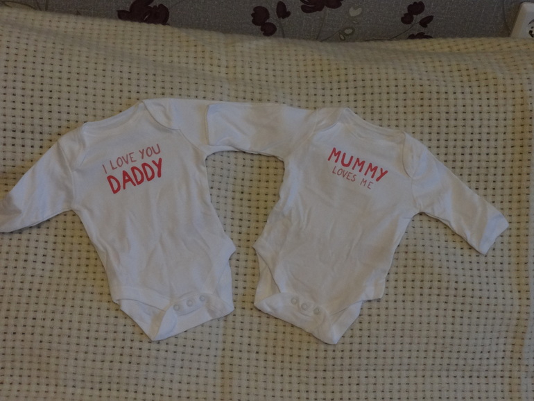 Кажется меня занесло... или первые вещички для малышки