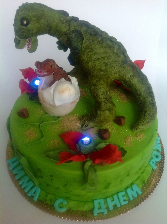 Торт" Динозавр" вес 6,2кг.