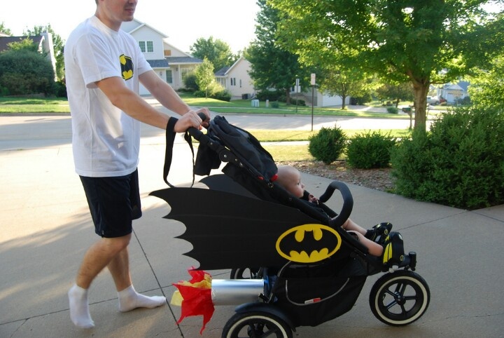 Детская коляска Брюса Уэйна :)