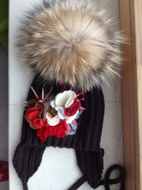 Ищу слитный комбинезон на девочку