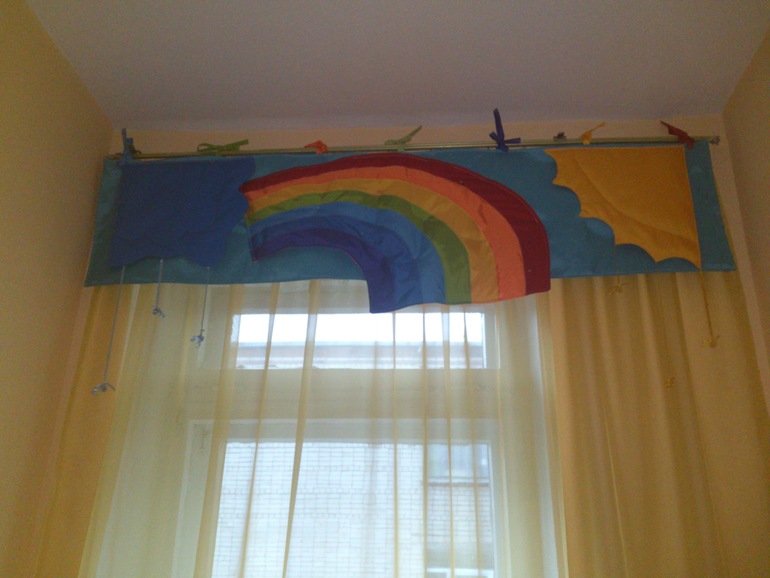 Сшила ламбрекен сынуле в садик