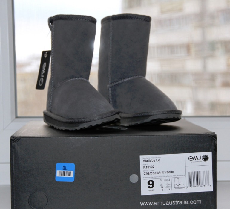 EMU новые 9 серые оригинал