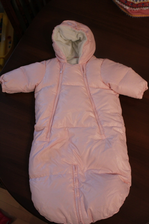 зимний комбинезон BENETTON р-р 62