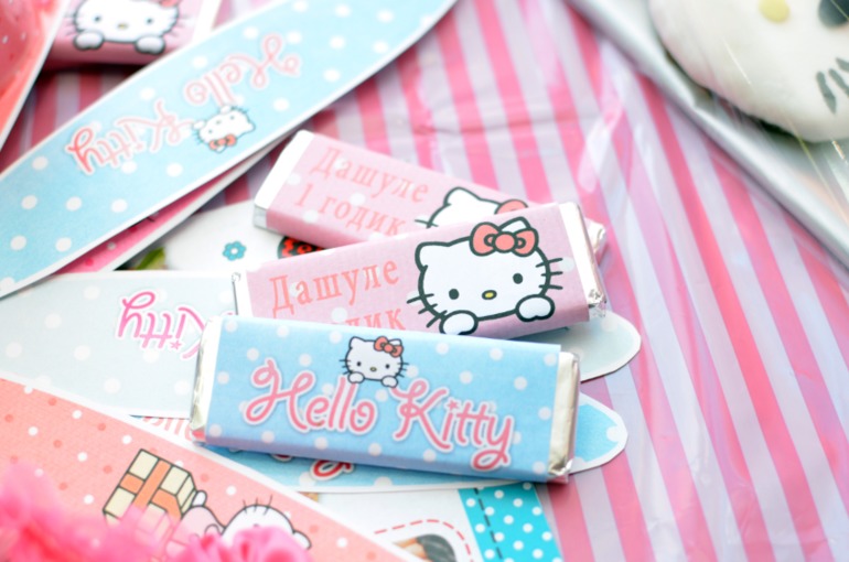 Наше годовасие в стиле Китти )))