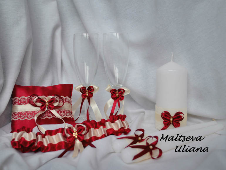 Букетик "Бабочка"  и к нему свадебный набор