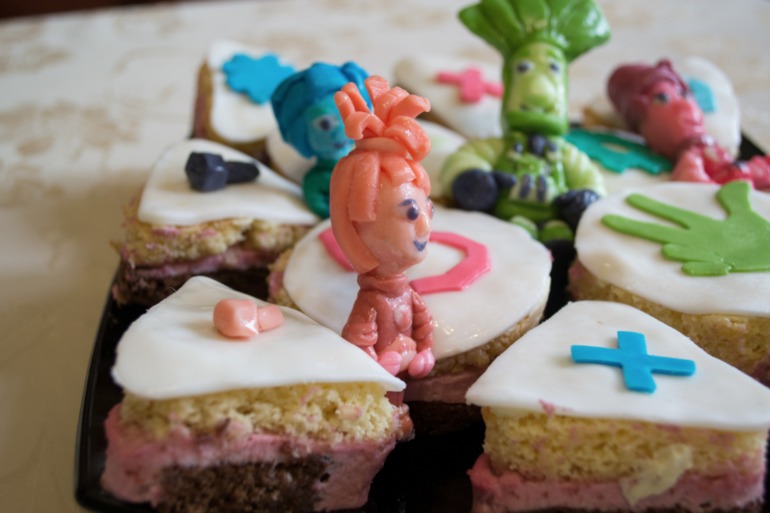 Мой первый опыт работы с мастикой.