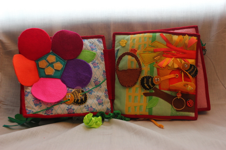 Первая книжка для доченьки!