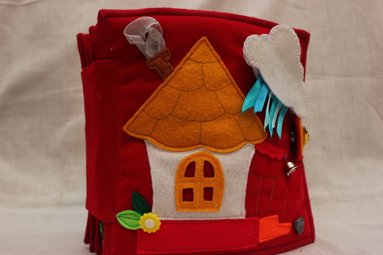 Первая книжка для доченьки!