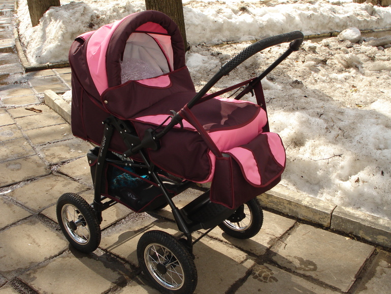 Коляска детская-трансформер Bogus 5 (Польша) для девочки. Б/у - 3000 рублей. Москва (м.Речной вокзал)