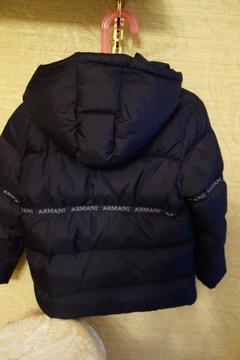 Продам пуховик оригинал ARMANI в отличном состоянии, очень теплый( на мороз). +79025136600 Лариса