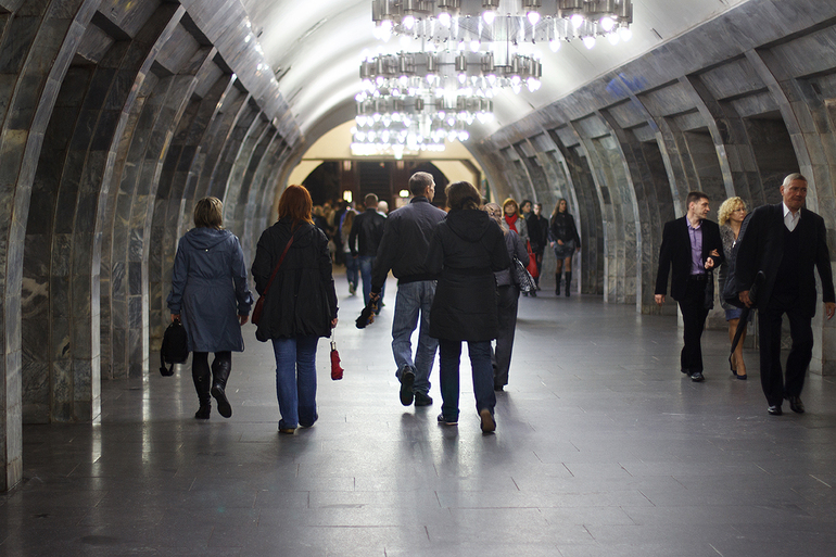 Вечерний Киев. Майдан Незалежности. Метро