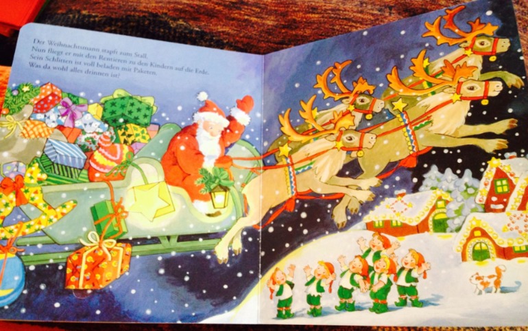 Новогодние книги с окошками на немецком