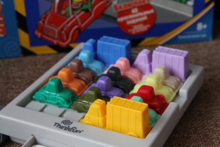 Игра для мальчишек - маленьких и не очень :)