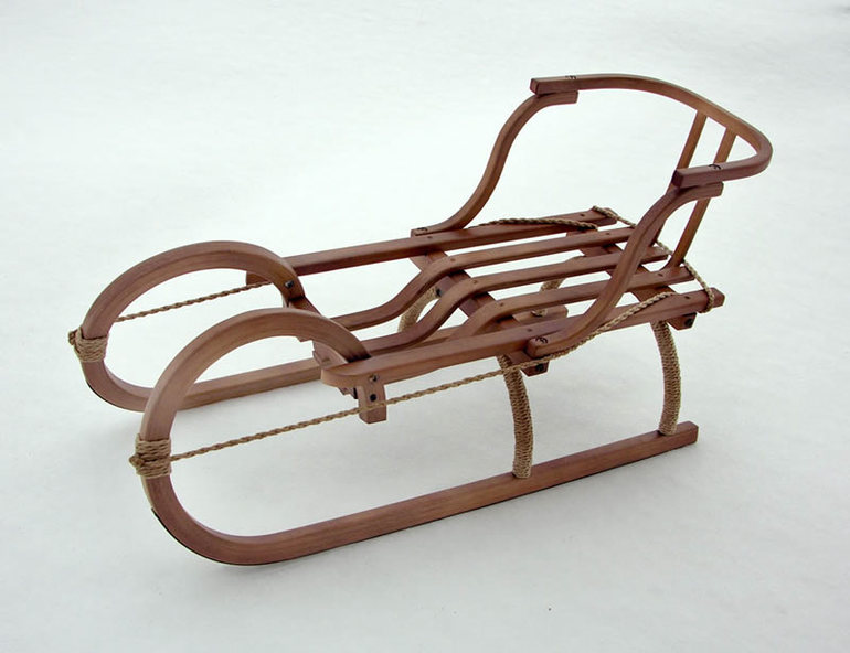 Помогите, пожалуйста, выбрать санки!