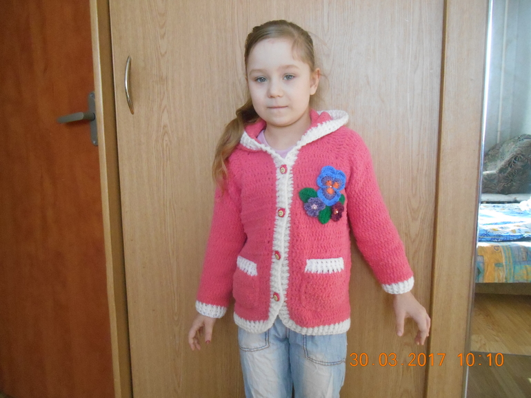 пряжа alize bella batik изделия. кофта из софти для девочек. детский свитер из плюшевой пряжи. Alize bella batik изделия. свитер alize superlana maxi batik.