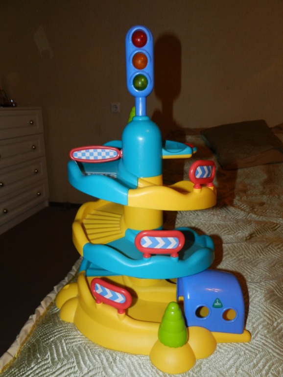 Автомобильная горка Чудеса на виражах ELC