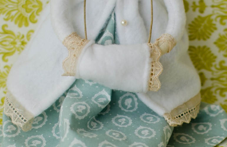 Тильда на коньках