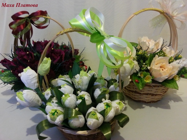 И снова розовые корзиночки, и еще проба пера