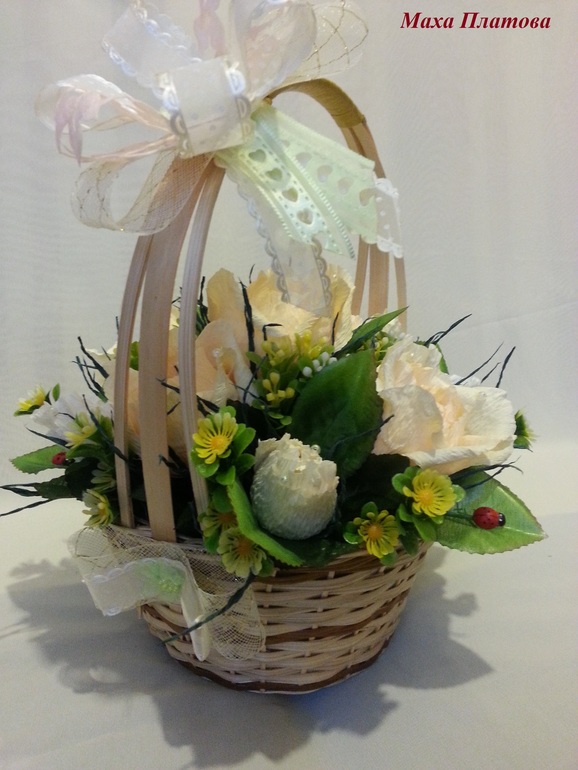 И снова розовые корзиночки, и еще проба пера