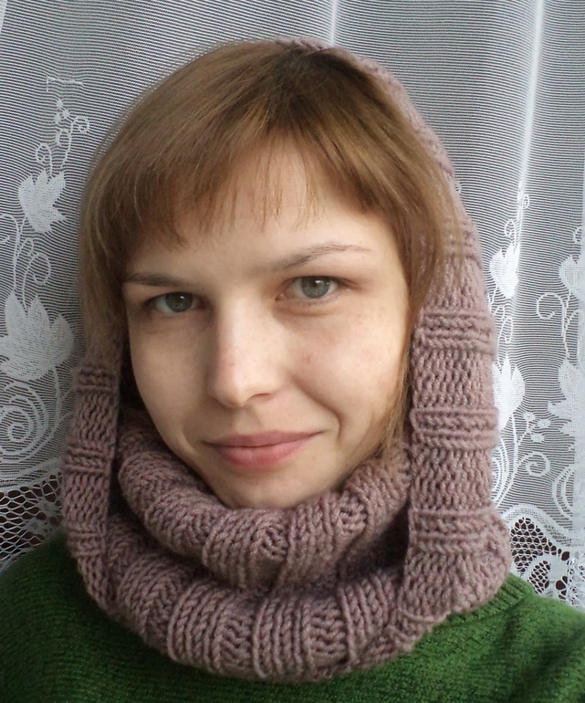 комплект шапка-колпак с косами и шарф-труба