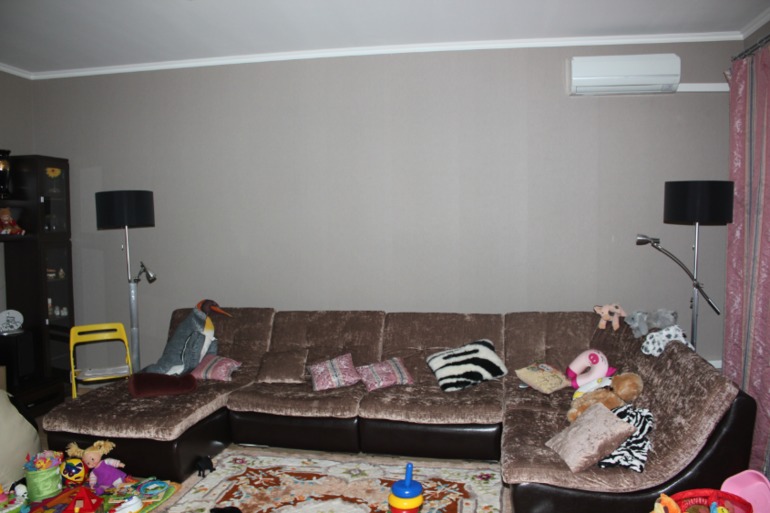 Картина над диваном