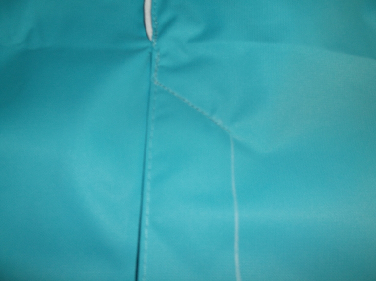 Молния в боковом шве юбки. Юбка с декоративной молнией. Молния в боковом шве платья. Молния потайная zipper цв302. Юбка с декоративной молнией.