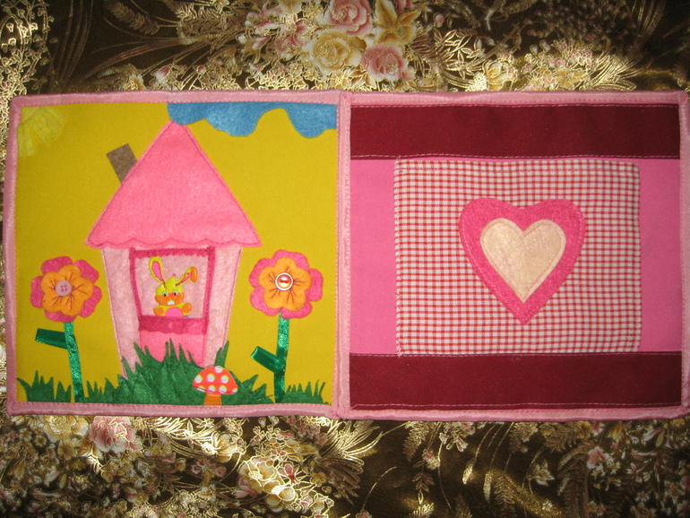 Первая книжка развивашка из фетра