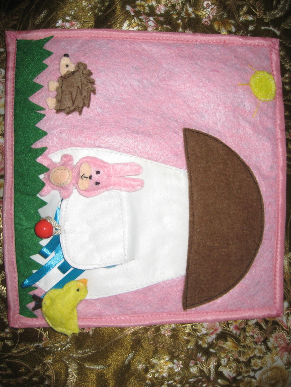 Первая книжка развивашка из фетра