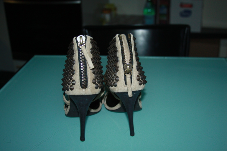 ***Louis VUITTON***BALMAN***CELINE***ESCADA***GINA***VALENTINO***.Оригинал