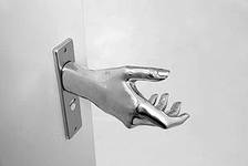 Необычные дверные ручки