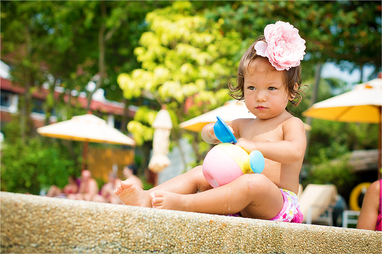 Проголосуйте за Мию, плиз)