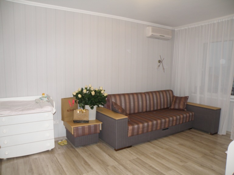 Семья из 4-х человек в однушке.