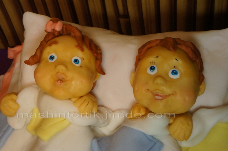 Королевской двойне на первый годик