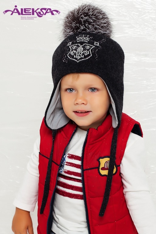 Потрясающие шапки с помпонами для мам и деток! Стоп скоро.