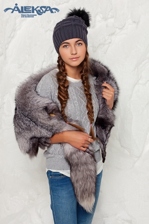 Новый бренд на российском рынке,красивующие шапки с помпонами для мам и деток! Хотим?