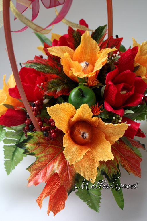 Корзиночка с лилиями