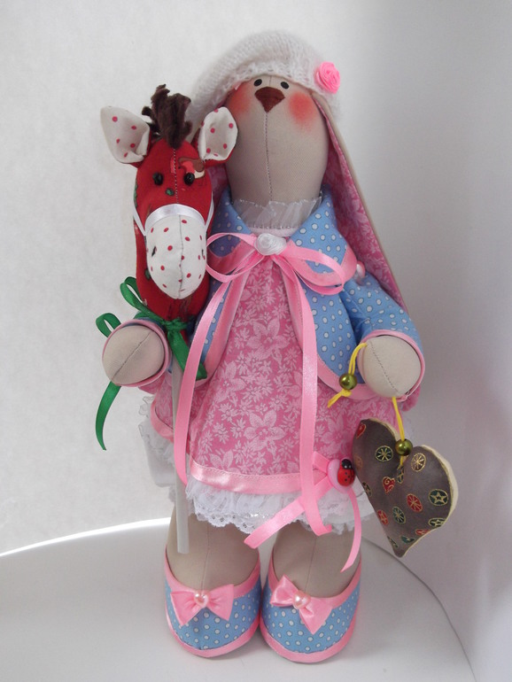 я люблю свою лошадку......