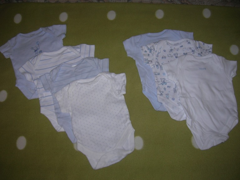 Продаю одежду для мальчиков-близнецов от 0 до 3 месяцев