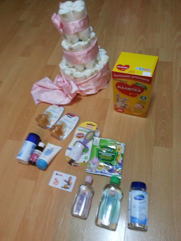 Отдам подгузники для торта