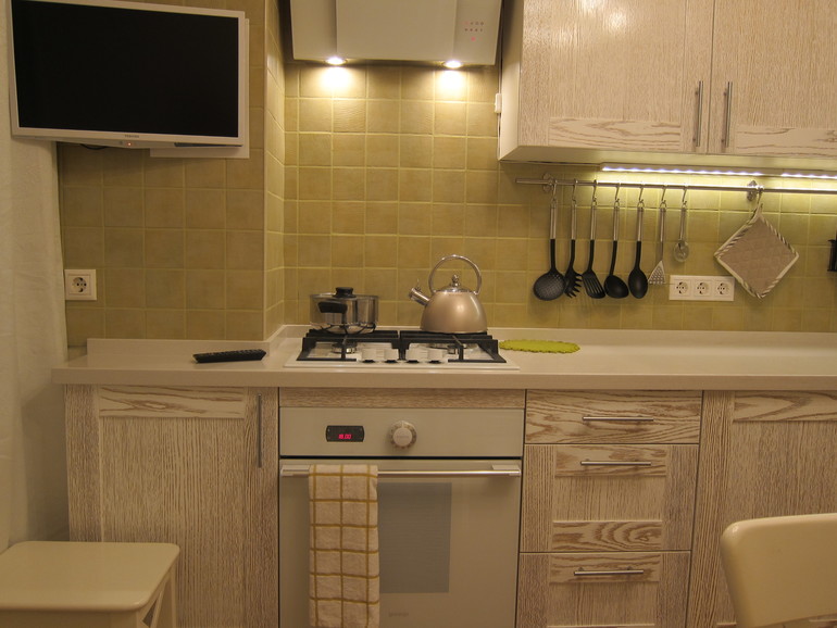 Снова приглашаю на кухню) Теперь доделанную. Осторожно, много фото!