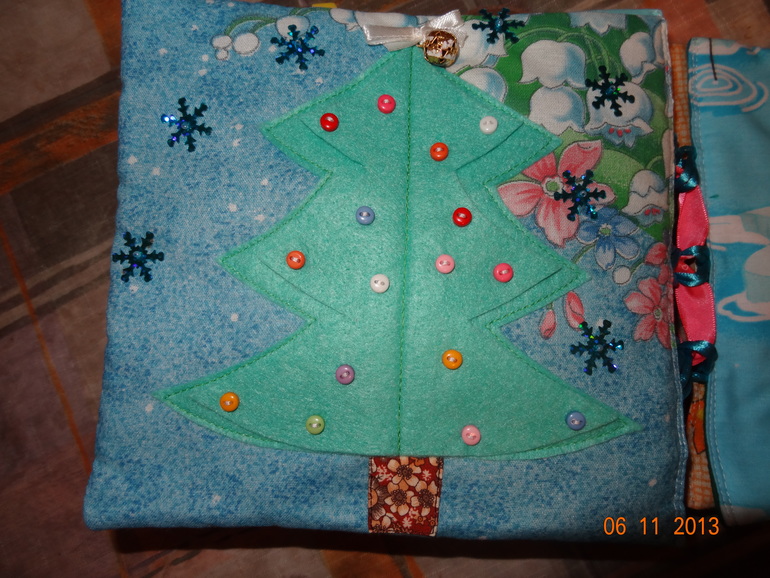 Вот такая книжка получилась в подарок.