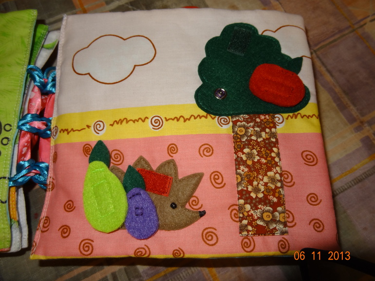 Вот такая книжка получилась в подарок.