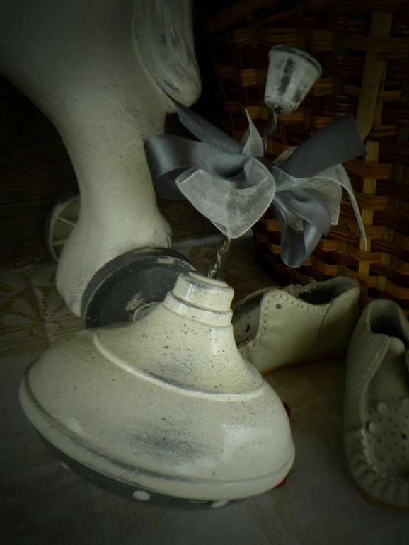 "Купила мама коника..."