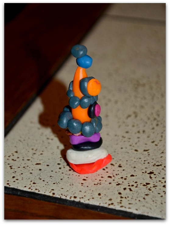 Стич и пирамида.