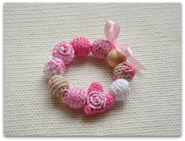 Немного бус.