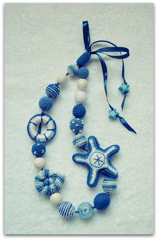 Немного бус.