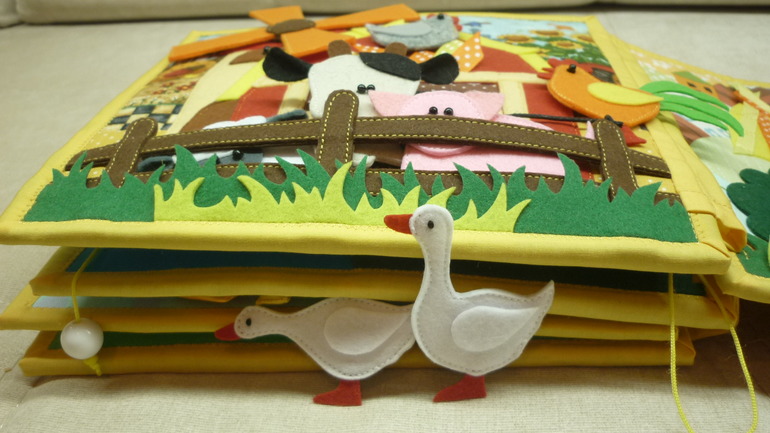 Книжечка с Фреккен Снорк на обложке!