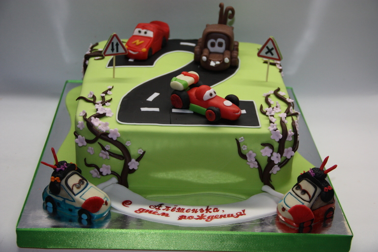 Торт-ТАЧКИ В ЯПОНИИ)))